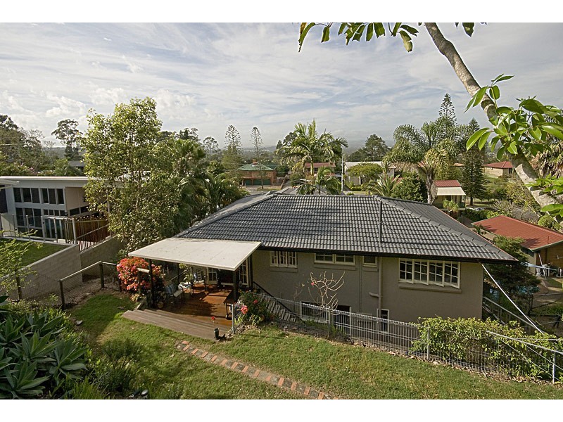 11 Holyoake Drive, Daisy Hill QLD 4127