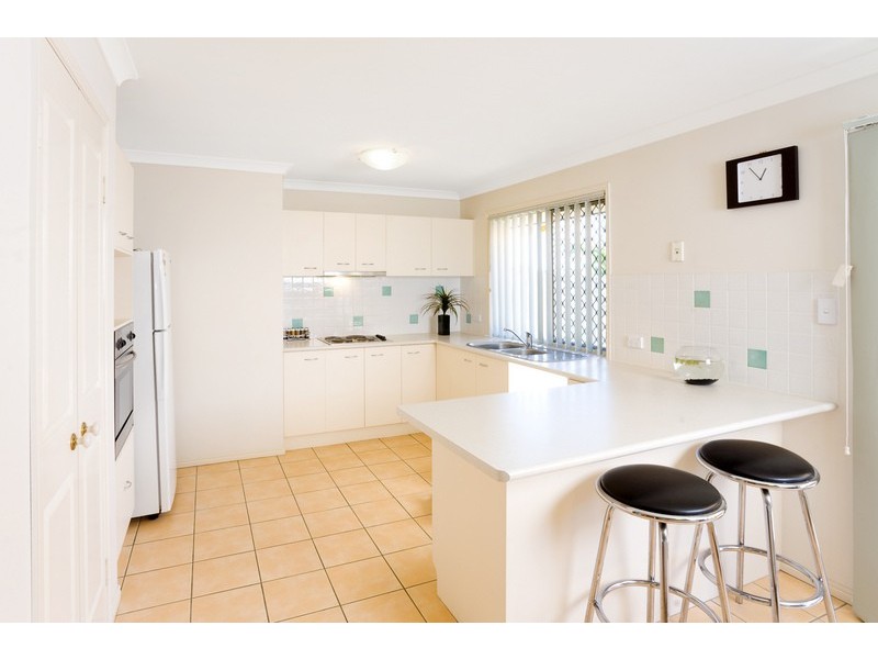 10 Kinchega Cct, Parkinson QLD 4115