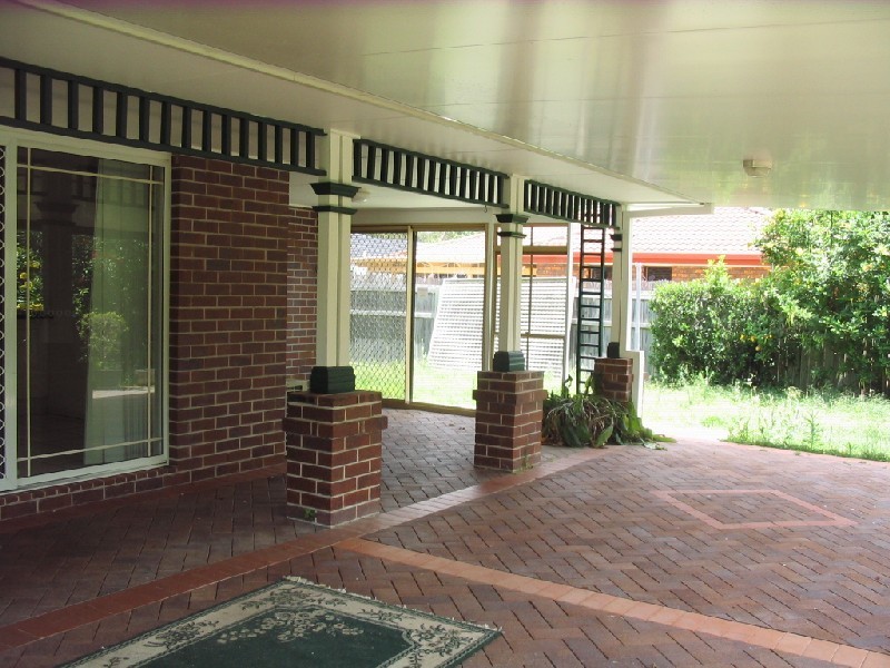 1 Linnet Cl, Calamvale QLD 4116