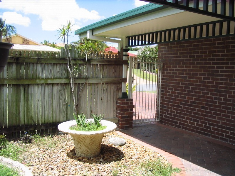 1 Linnet Cl, Calamvale QLD 4116