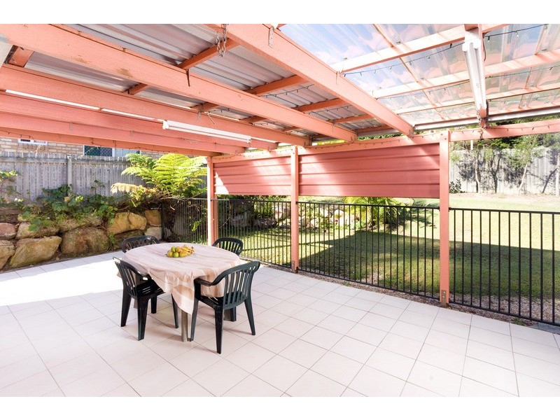 Stretton QLD 4116