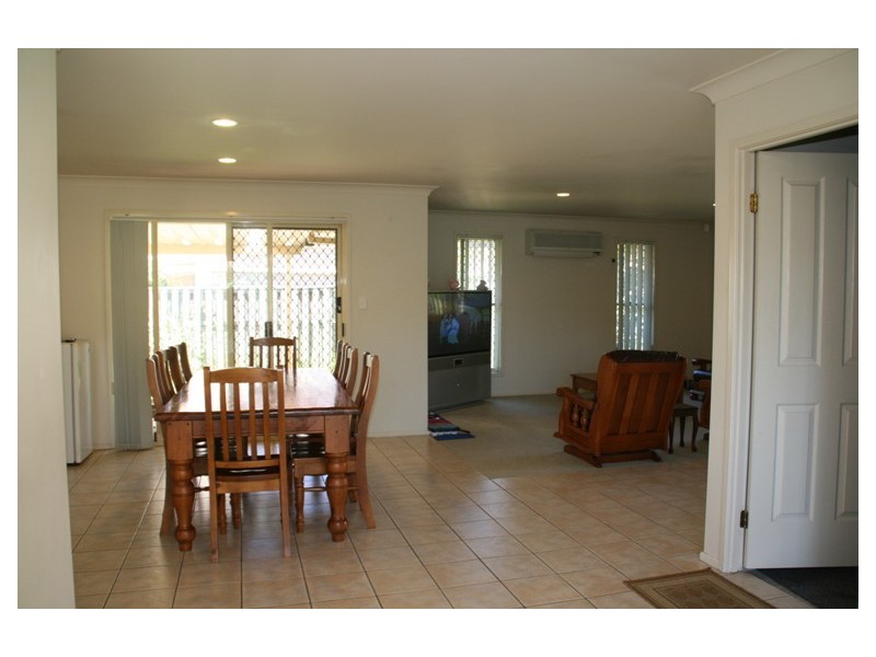 8 Hockey Street, Kuraby QLD 4112