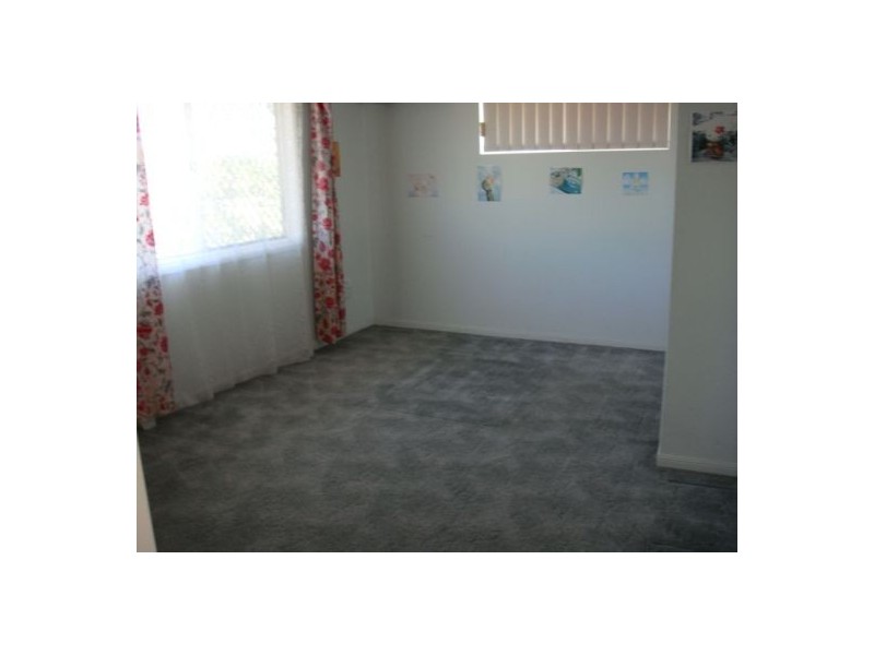 1 Alan Cr, Eight Mile Plains QLD 4113