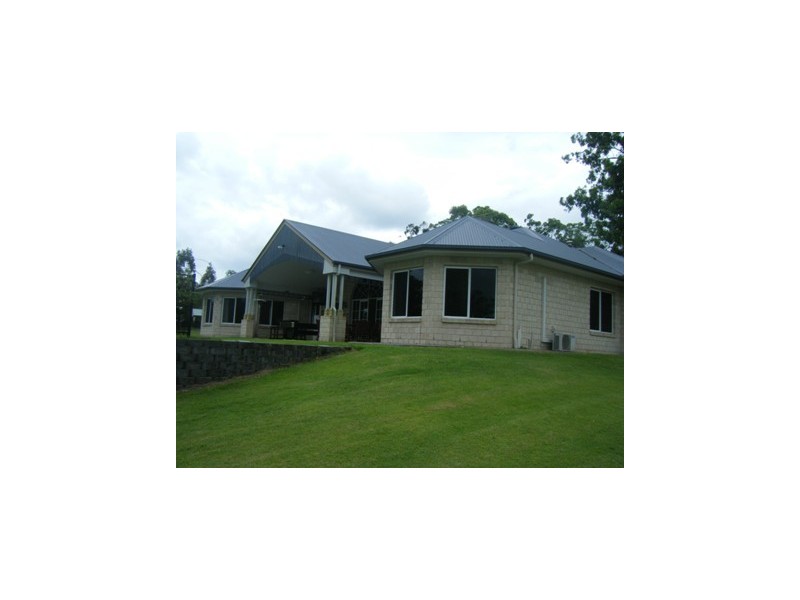 642 Middle Rd, Greenbank QLD 4124