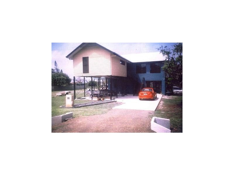 9 Nielson Ave, Burnett Heads QLD 4670