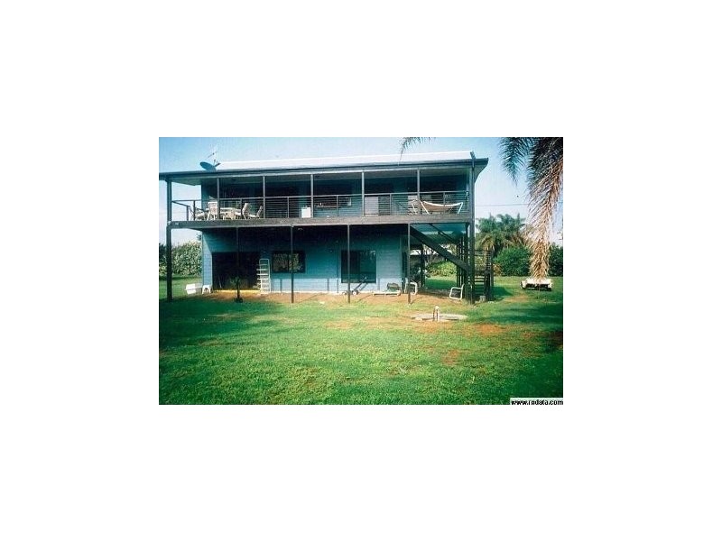 9 Nielson Ave, Burnett Heads QLD 4670