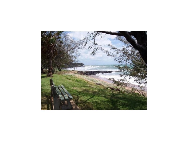 9 Nielson Ave, Burnett Heads QLD 4670