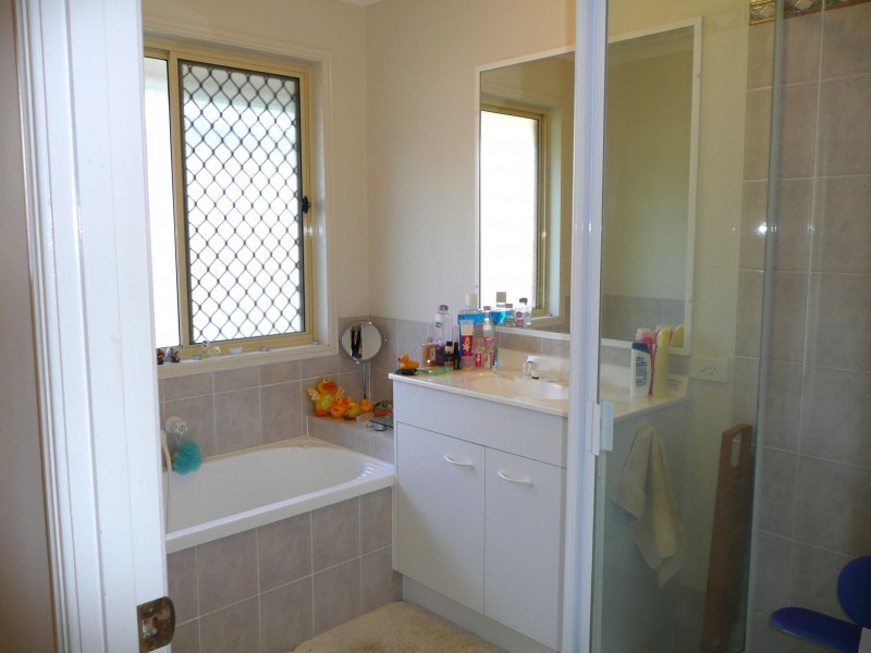 1 Khoo Pl, Calamvale QLD 4116