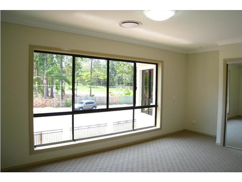 2 Holyrood St, Calamvale QLD 4116