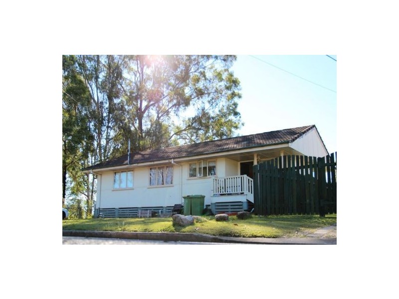 5 Hayden Street, Riverview QLD 4303