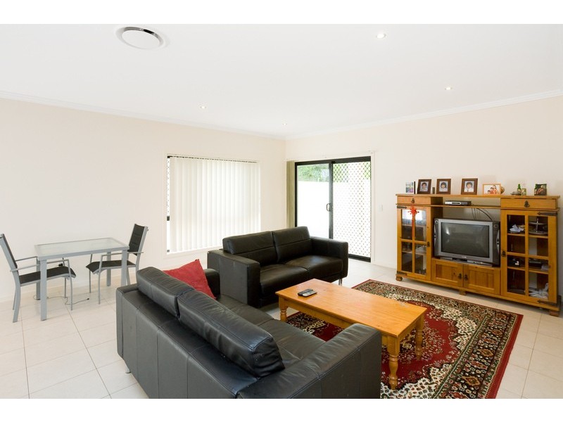 Stretton QLD 4116