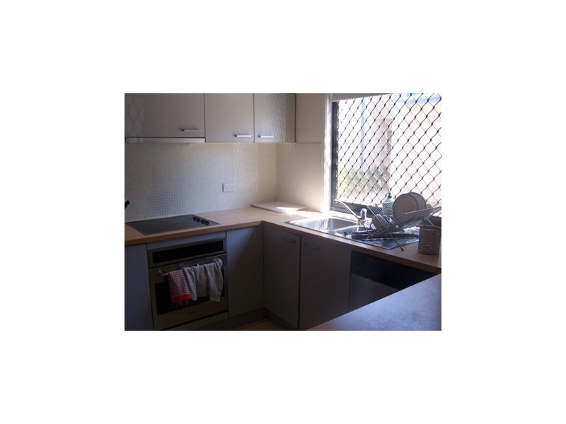 5/82-86 Mein St, Scarborough QLD 4020