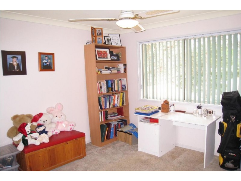 23 Roosevelt Dr, Stretton QLD 4116