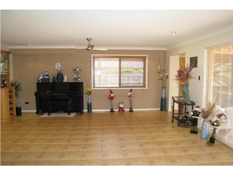 Stretton QLD 4116