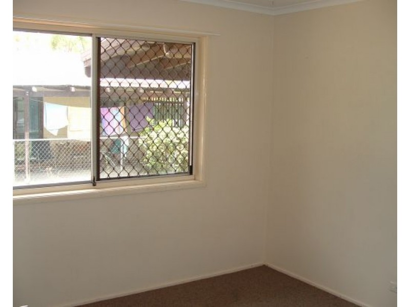 4 Orana Street, Kingston QLD 4114