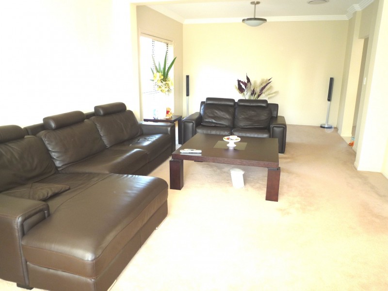 7 Elm Ct, Stretton QLD 4116