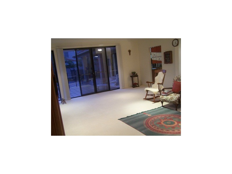 5 Annies Court, Benowa QLD 4217