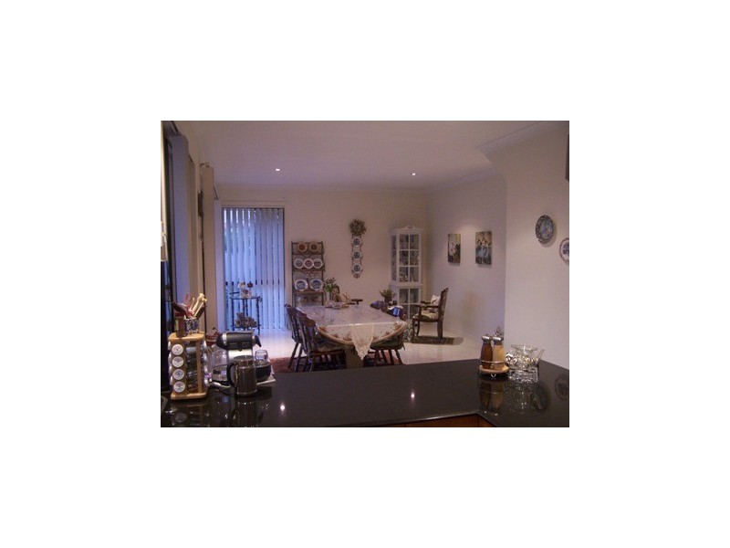 5 Annies Court, Benowa QLD 4217