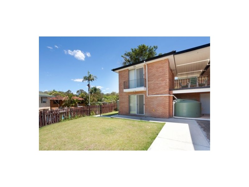 80 Granadilla St, Macgregor QLD 4109