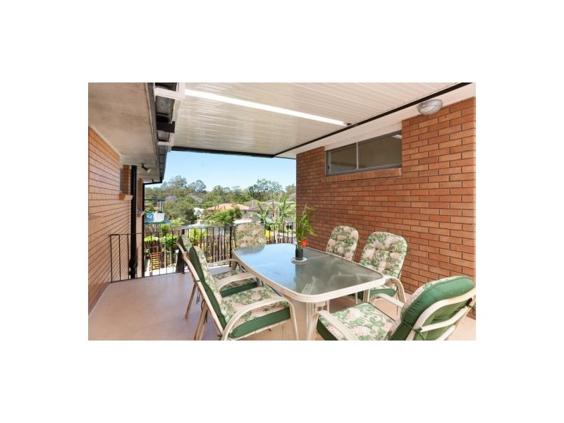 80 Granadilla St, Macgregor QLD 4109