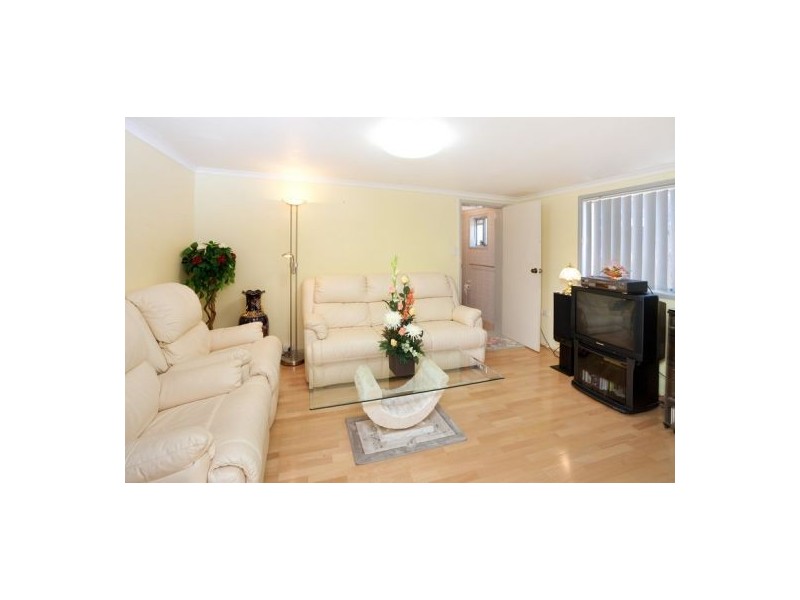 80 Granadilla St, Macgregor QLD 4109