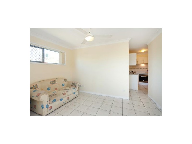 80 Granadilla St, Macgregor QLD 4109