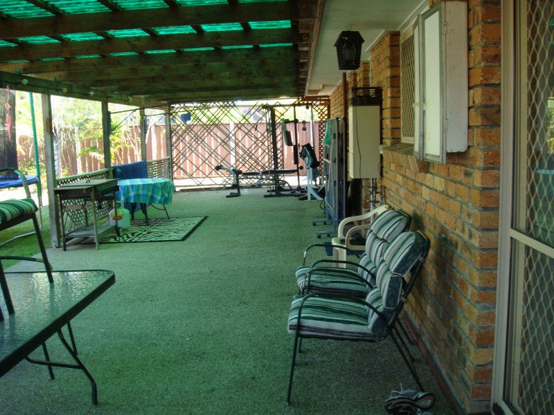 8 Awoonga St, Marsden QLD 4132