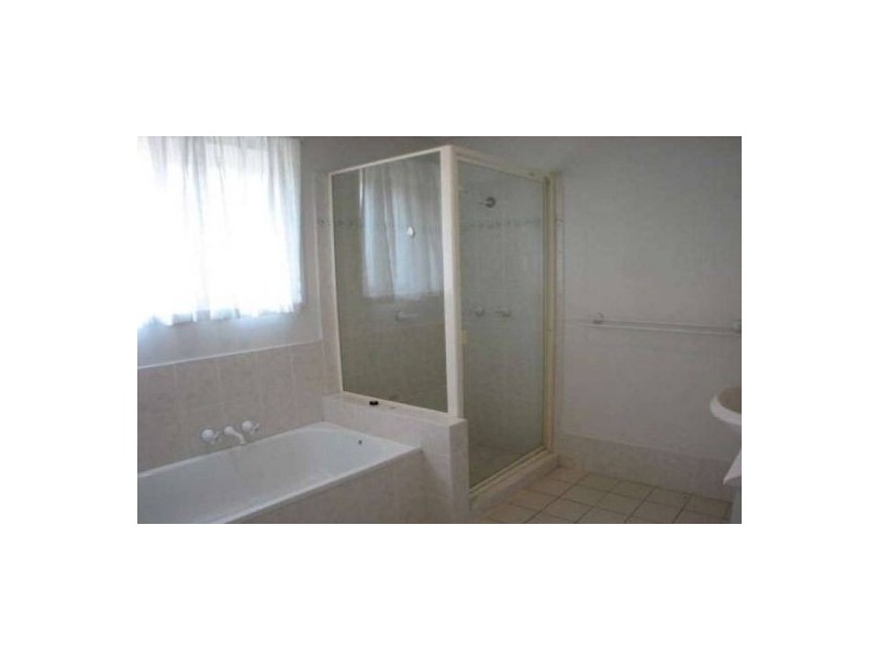 139 Middle Road, Hillcrest QLD 4118