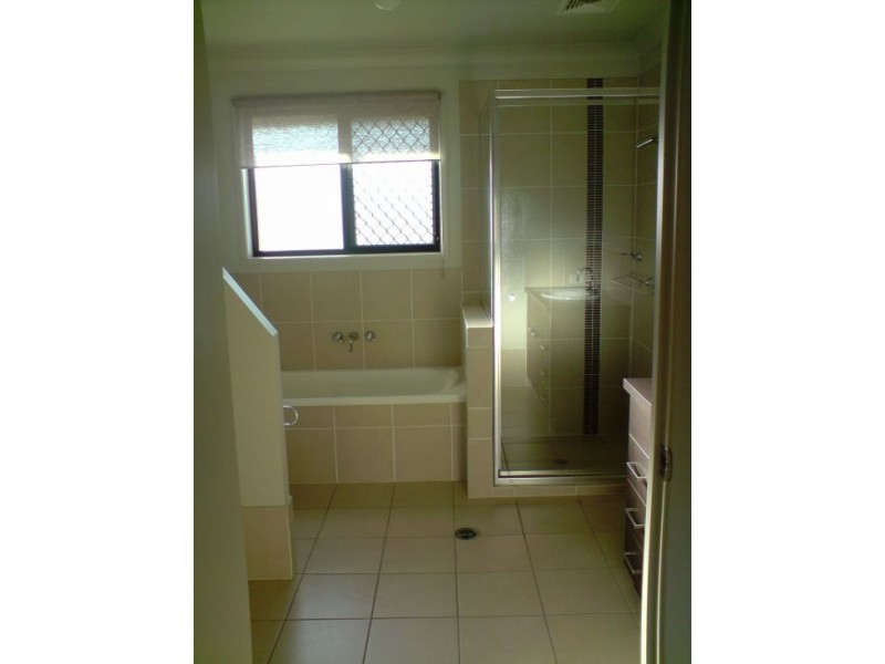 5 Mapleton Circuit, Parkinson QLD 4115