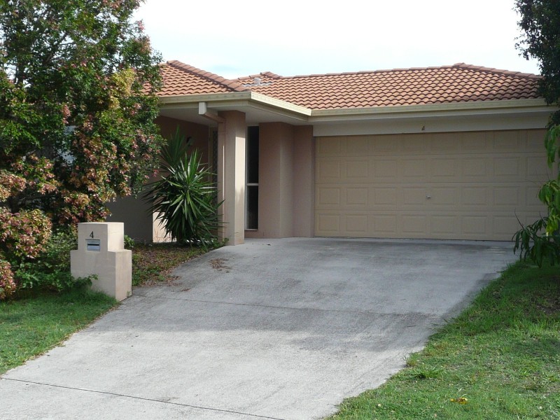 4 Bowerbird Place, Calamvale QLD 4116