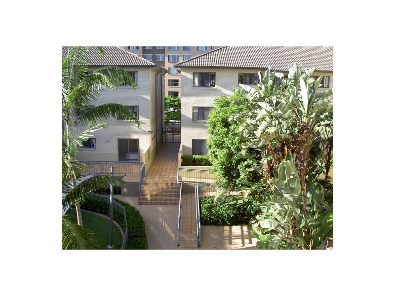 87/300 Sir Fred Schonell Drive, St Lucia QLD 4067