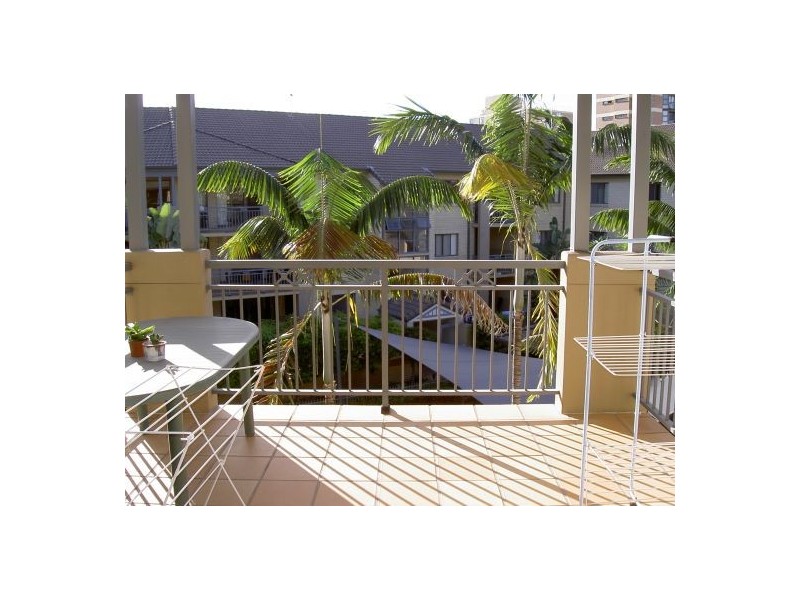 87/300 Sir Fred Schonell Drive, St Lucia QLD 4067