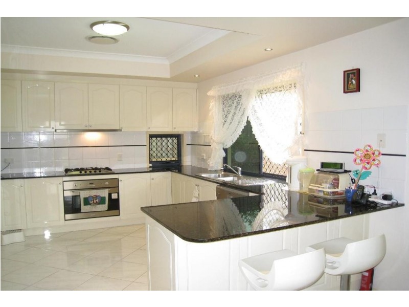 7 Jubilee Cl, Eight Mile Plains QLD 4113