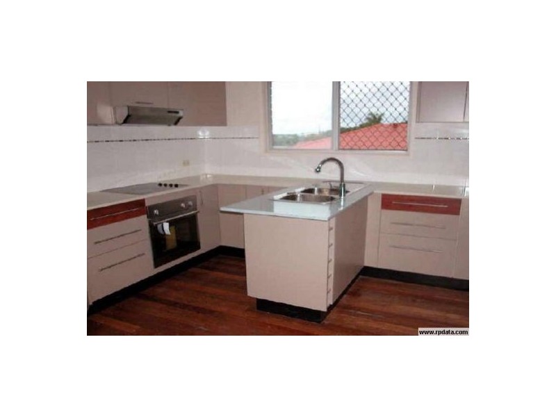 7 Genoa St, Macgregor QLD 4109