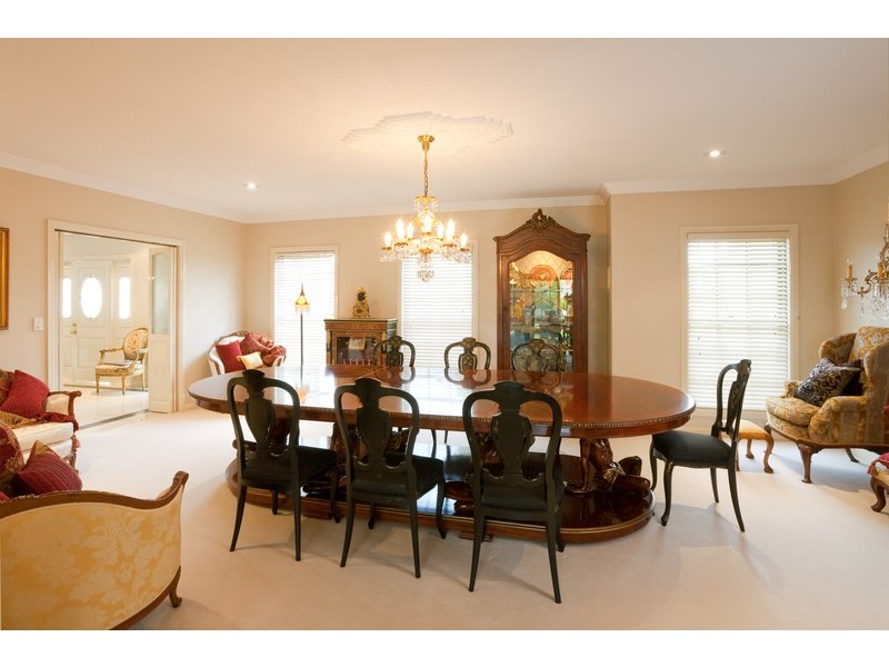 62 The Avenue, Sunnybank Hills QLD 4109