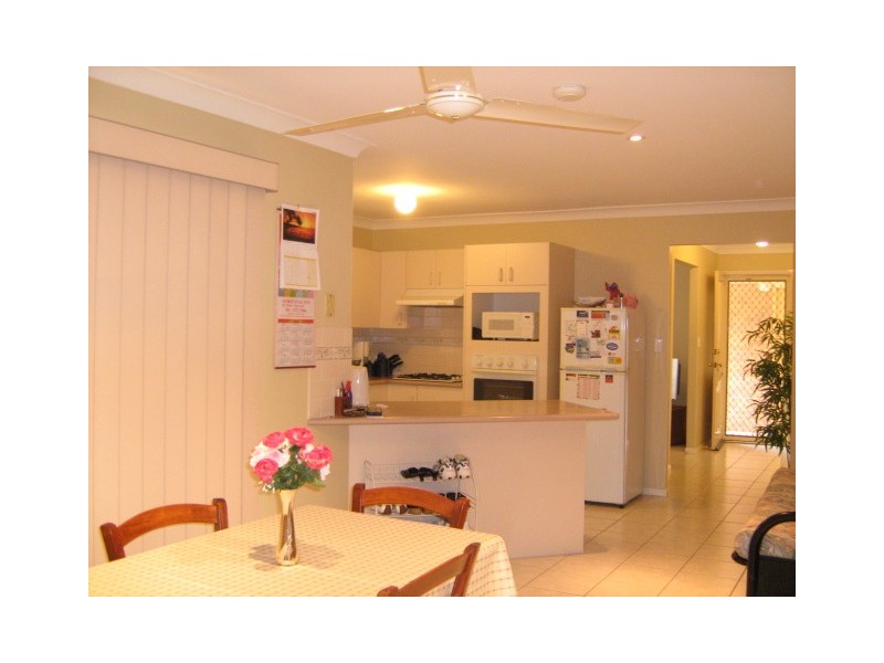 82 Candytuft Place, Calamvale QLD 4116