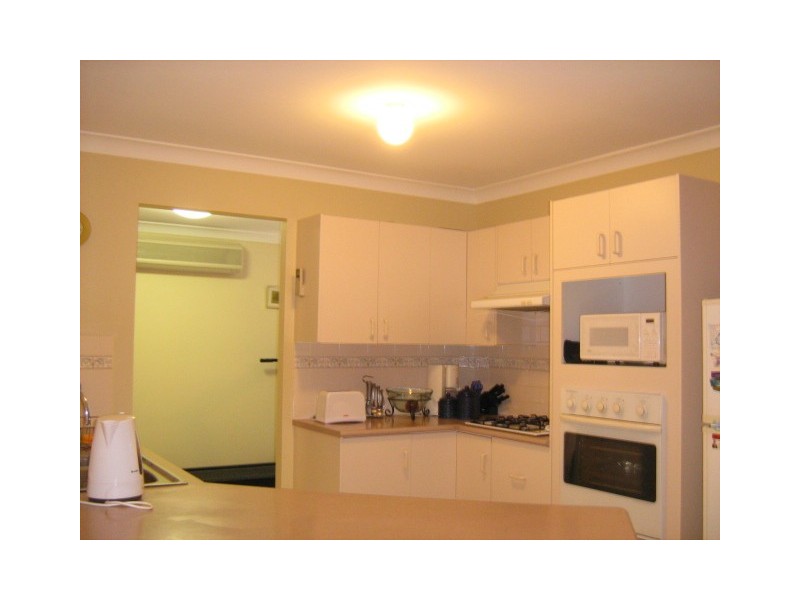 82 Candytuft Place, Calamvale QLD 4116