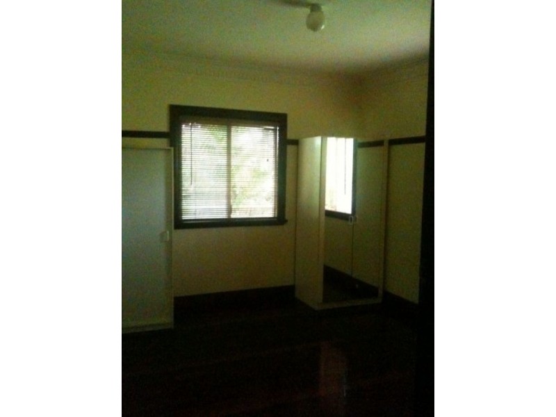 42 Holland Road, Holland Park QLD 4121