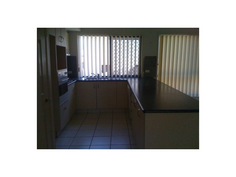 6 Yvonne Road, Eight Mile Plains QLD 4113