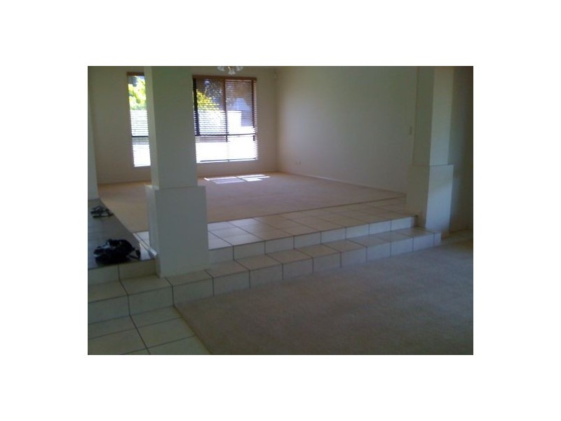 6 Yvonne Road, Eight Mile Plains QLD 4113