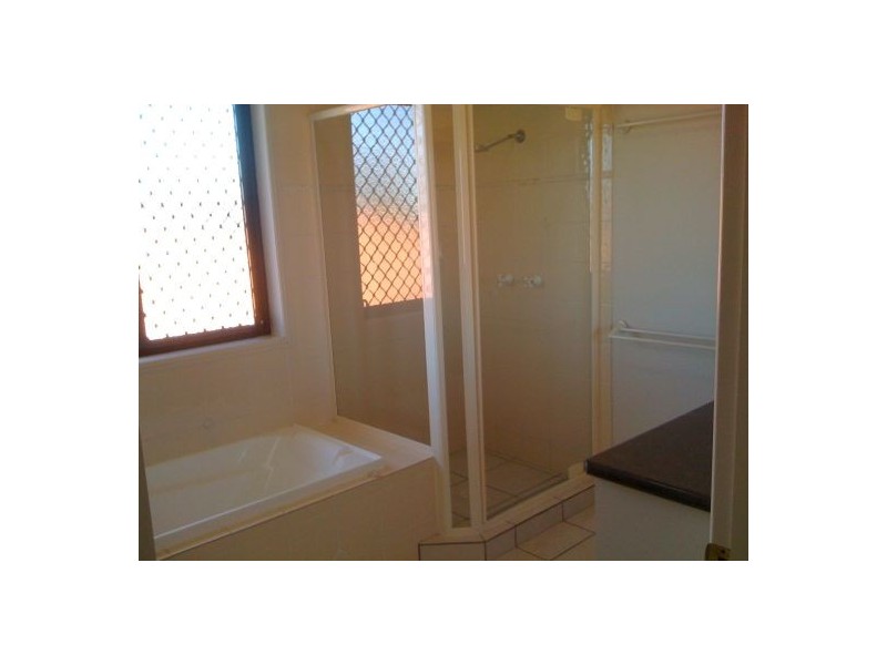 6 Yvonne Road, Eight Mile Plains QLD 4113