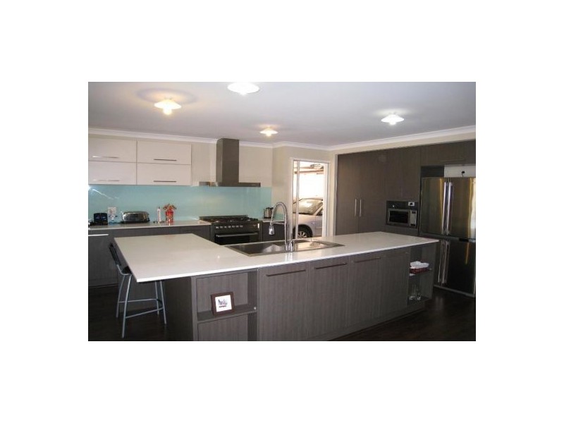 6 Athlone Cl, Underwood QLD 4119