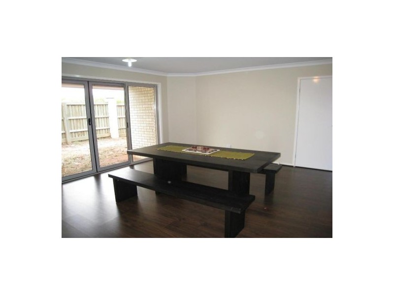 6 Athlone Cl, Underwood QLD 4119