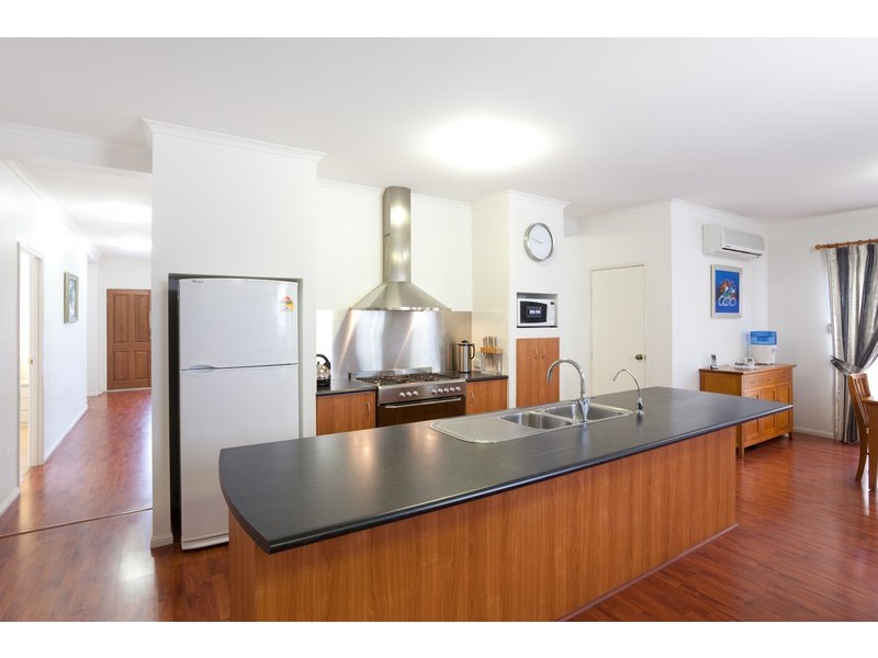 61 The Parkway, Stretton QLD 4116