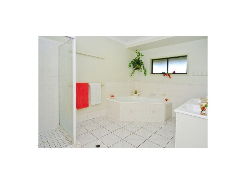 1293 Ripley Rd, South Ripley QLD 4306