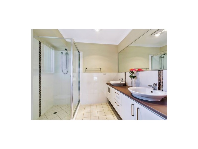 5 Cooper Ct, Durack QLD 4077