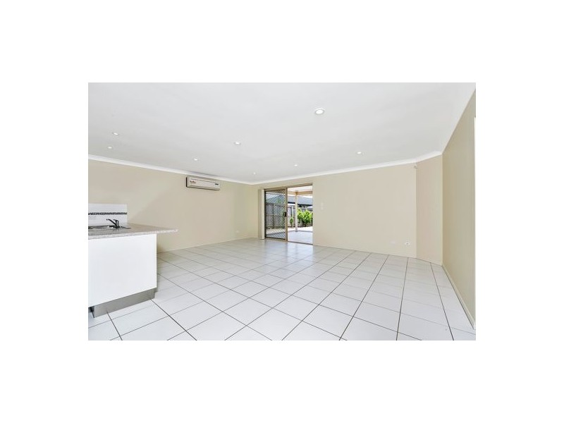 5 Cooper Ct, Durack QLD 4077