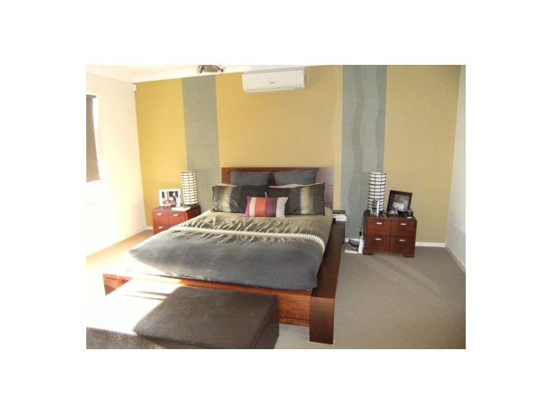 53 Larapinta Cct, Parkinson QLD 4115