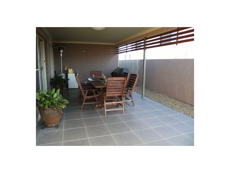 53 Larapinta Cct, Parkinson QLD 4115