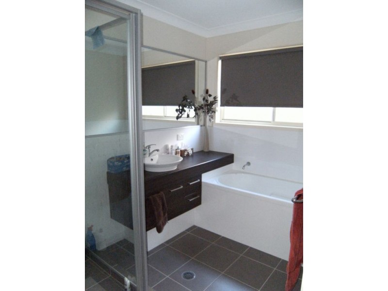 53 Larapinta Cct, Parkinson QLD 4115